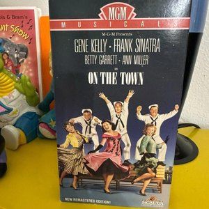 ON THE TOWN‎ VHS